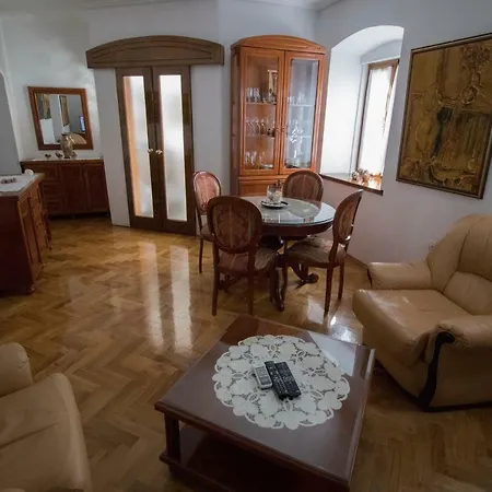 Апартаменты Zofija Apartment, A 5 Min Walk From The Arena *