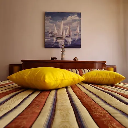 Private Townhouse Near Arena Apartment Pula