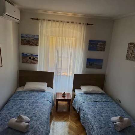 Apartment Private Townhouse Near Arena Pula