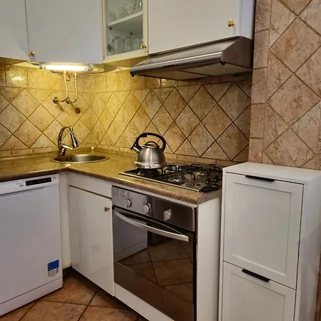 Private Townhouse Near Arena Apartment