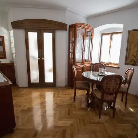 Private Townhouse Near Arena Lejlighed Pula